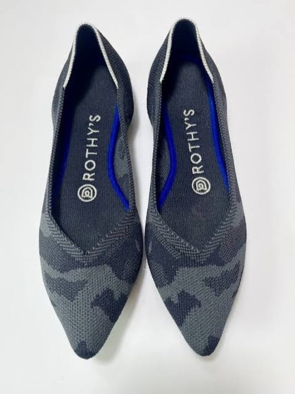Like new women's 8 grey camo Rothy pointed toe flats